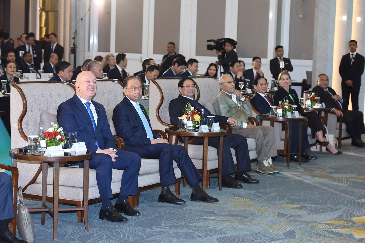 Thủ tướng Phạm Minh Chính cùng Thủ tướng Malaysia Anwar bin Ibrahim, Thủ tướng New Zealand Christopher Luxon, Tổng thống Timor-Leste José Ramos-Horta tham dự Phiên toàn thể. (Ảnh: TRẦN HẢI)