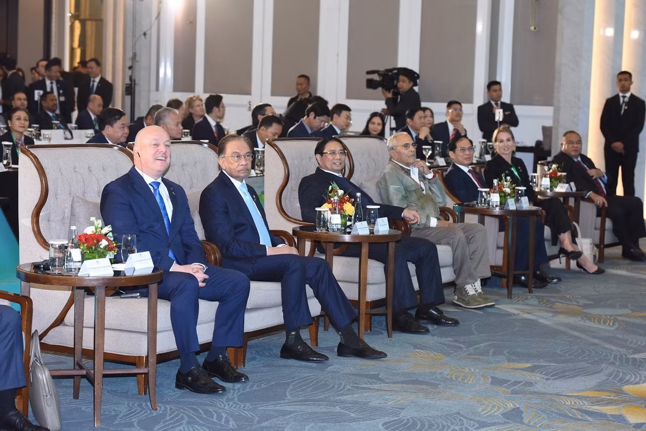 Thủ tướng Phạm Minh Chính cùng Thủ tướng Malaysia Anwar bin Ibrahim, Thủ tướng New Zealand Christopher Luxon, Tổng thống Timor-Leste José Ramos-Horta tham dự Phiên toàn thể. (Ảnh: TRẦN HẢI)