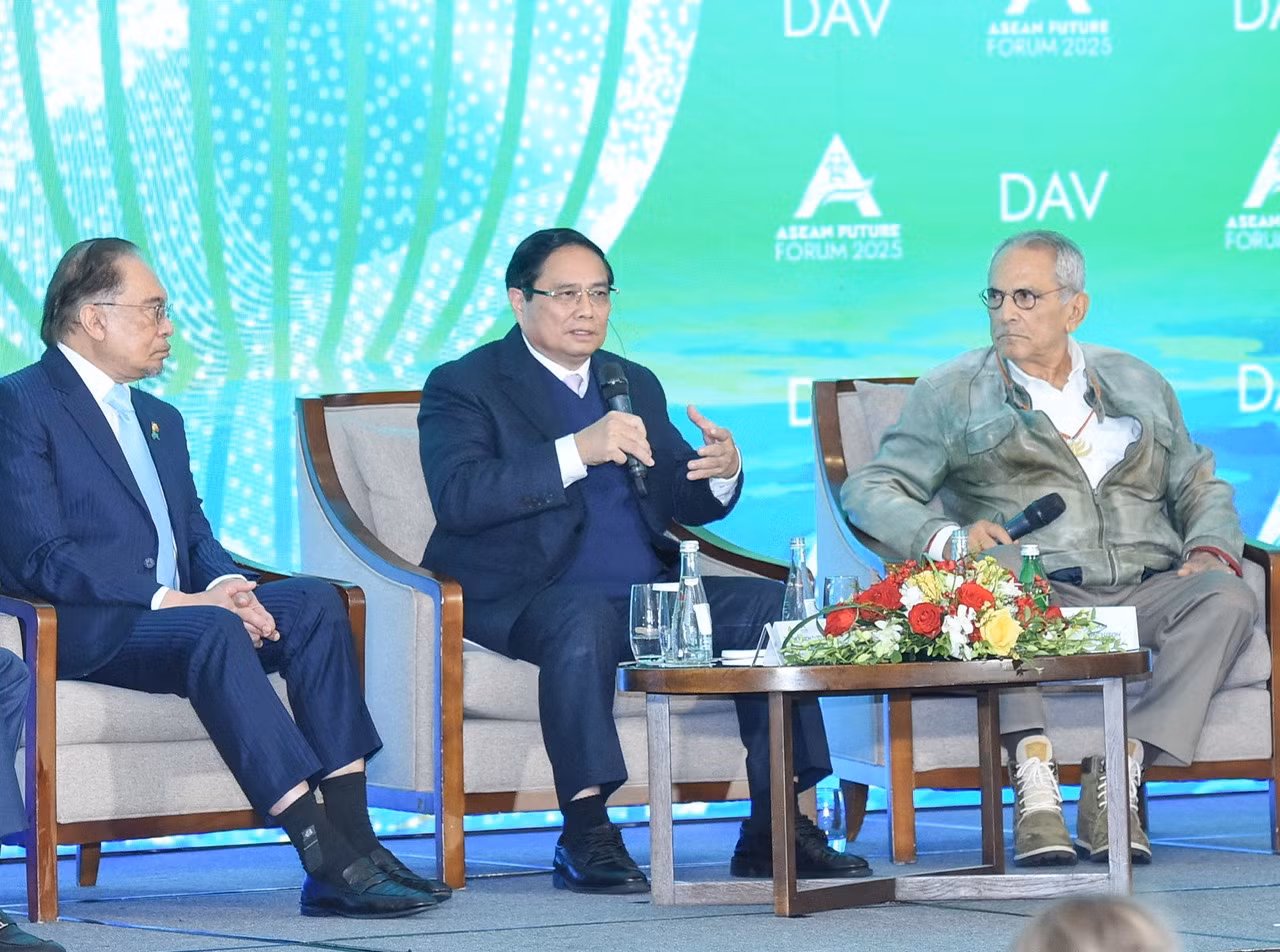 Thủ tướng Chính phủ Phạm Minh Chính phát biểu tại Phiên toàn thể cấp cao của Diễn đàn Tương lai ASEAN 2025. (Ảnh: TRẦN HẢI) Thủ tướng Chính phủ Phạm Minh Chính phát biểu tại Phiên toàn thể cấp cao của Diễn đàn Tương lai ASEAN 2025. (Ảnh: TRẦN HẢI)