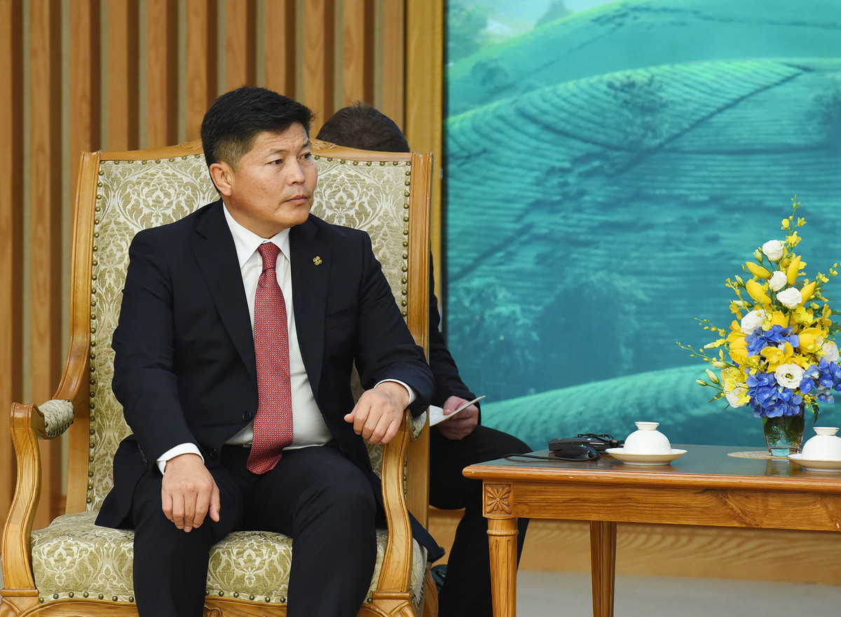 Bộ trưởng Tư pháp và Nội vụ Mông Cổ Khishgee Nyambaatar phát biểu tại buổi tiếp.