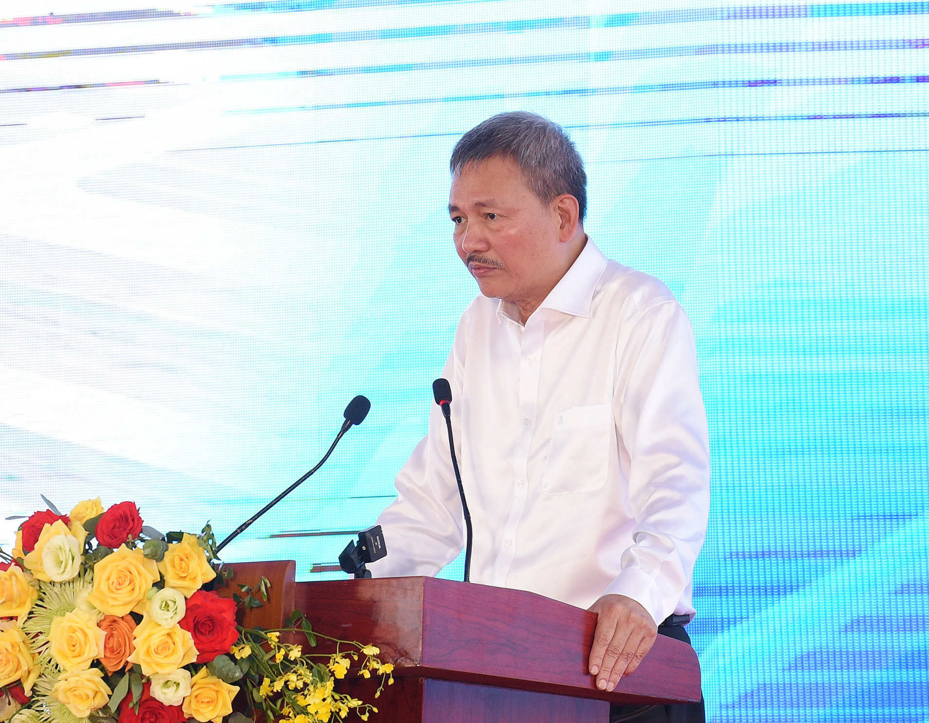 Ông Lại Xuân Thanh, Chủ tịch Hội đồng quản trị Tổng Công ty Cảng hàng không Việt Nam (ACV) báo cáo Dự án mở rộng Nhà ga hành khách T2, Cảng Hàng không quốc tế Nội Bài.