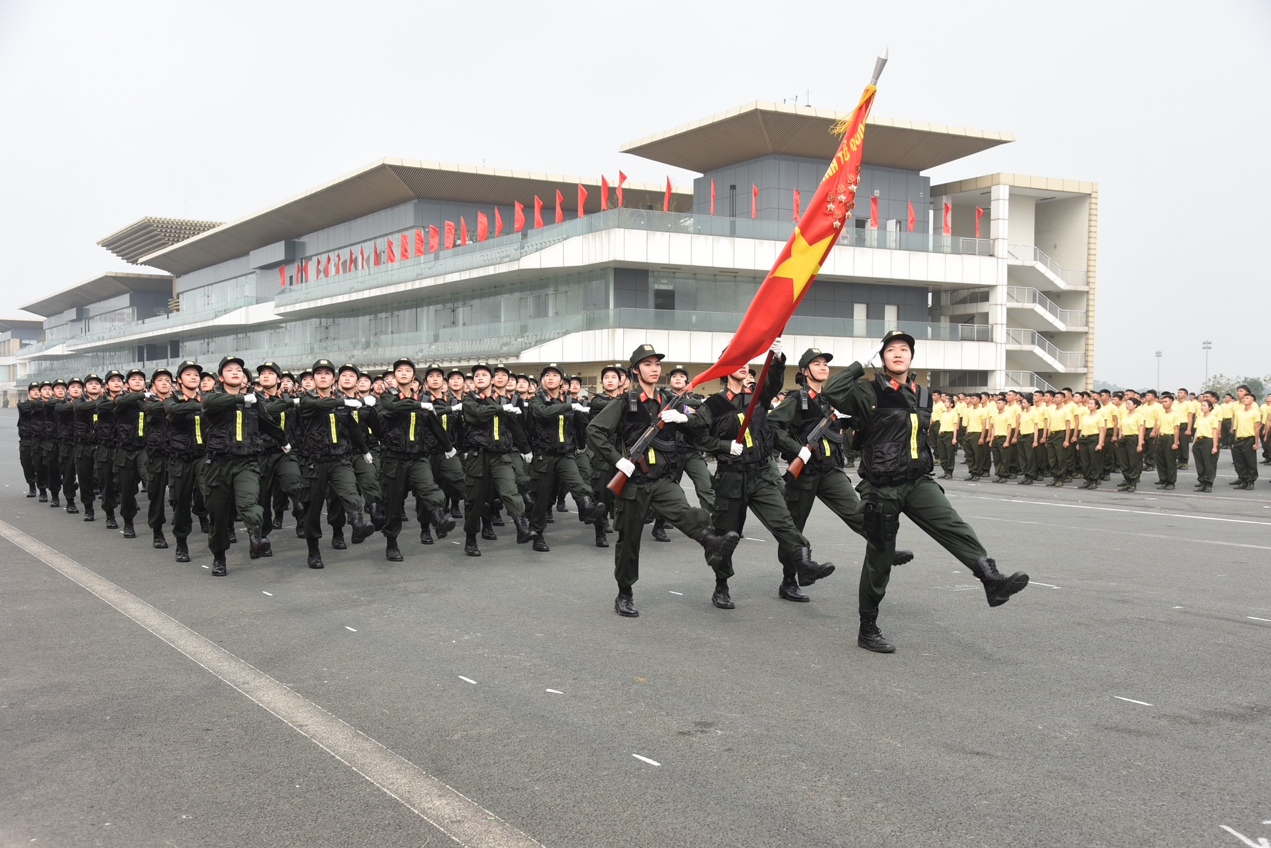 Khối Cảnh sát cơ động tham gia diễu binh.