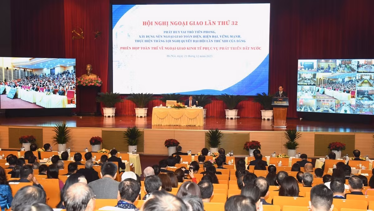 Toàn cảnh Phiên họp toàn thể Ngoại giao kinh tế phục vụ phát triển đất nước. (Ảnh: TRẦN HẢI) 