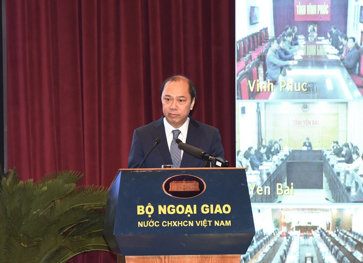 Đại sứ Việt Nam tại Hoa Kỳ Nguyễn Quốc Dũng phát biểu tại hội nghị. (Ảnh: TRẦN HẢI)