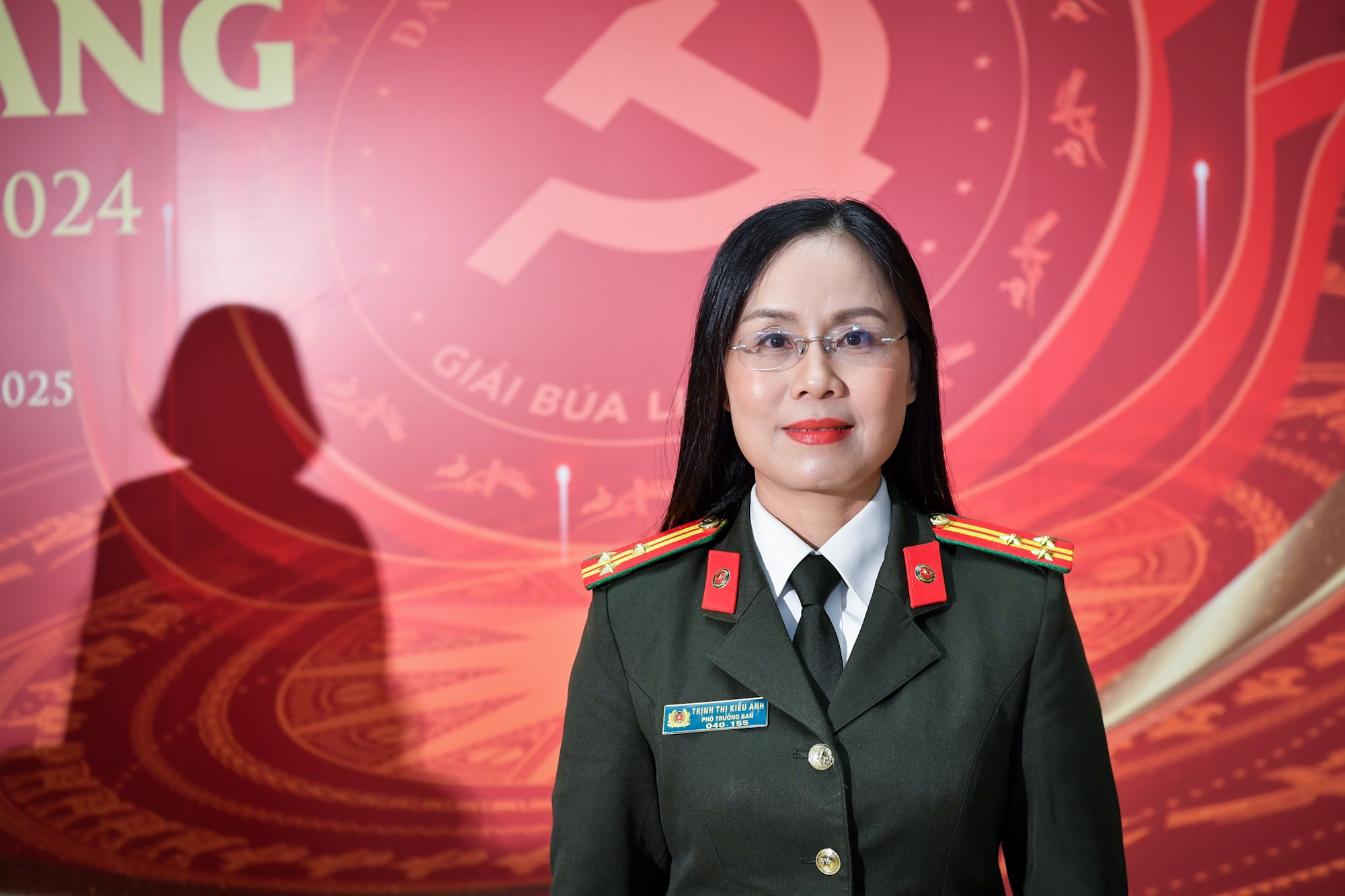 Thượng tá Trịnh Thị Kiều Anh - Phó Trưởng phòng, Tạp chí Công an nhân dân. (Ảnh: THÀNH ĐẠT)