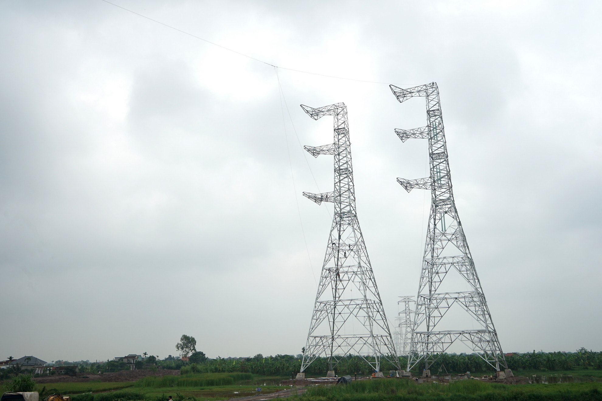 Dự án đường dây 500kV mạch 3 từ Quảng Trạch (Quảng Bình) đến Phố Nối (Hưng Yên) là dự án trọng điểm, quy mô lớn, có vai trò đặc biệt quan trọng đối với an ninh năng lượng quốc gia, góp phần bảo đảm cung ứng điện cho miền bắc.