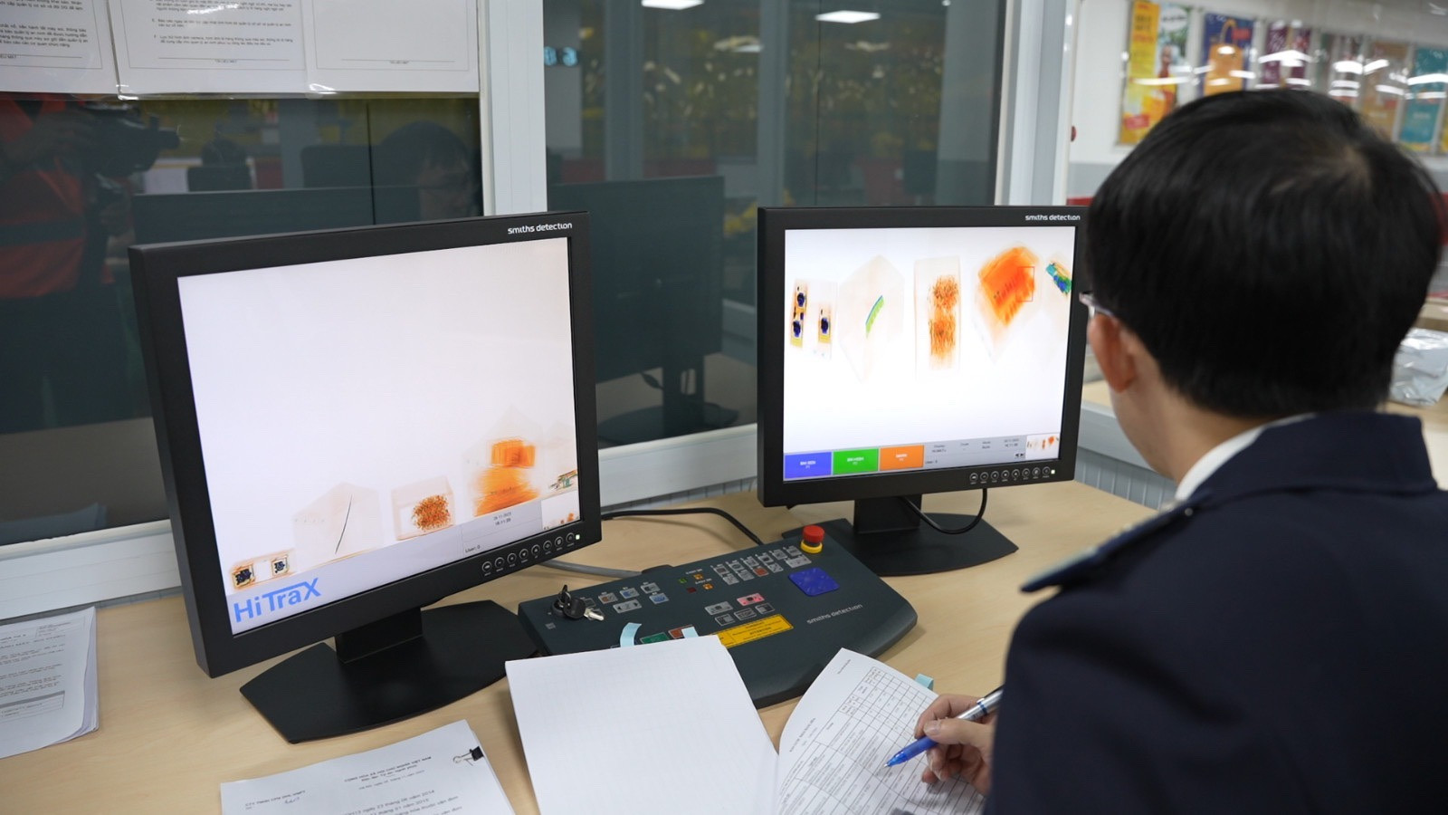 Thời gian qua, ngành hải quan đã triển khai nhiều giải pháp tích cực để hỗ trợ cho hoạt động của cộng đồng doanh nghiệp xuất nhập khẩu nói chung và các doanh nghiệp hoạt động trong lĩnh vực chuyển phát nhanh hàng hóa xuyên biên giới nói riêng.