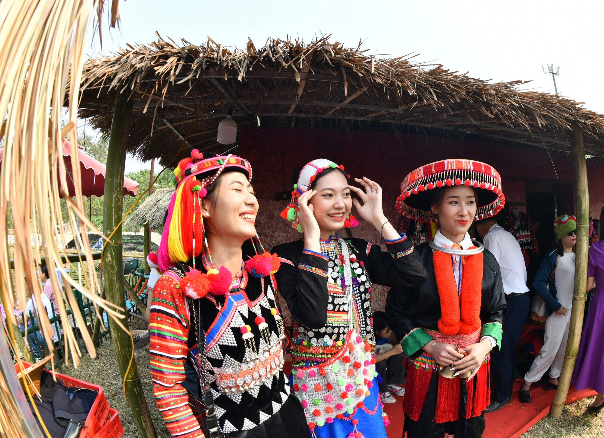 Nét duyên ngày hội vùng cao Điện Biên.