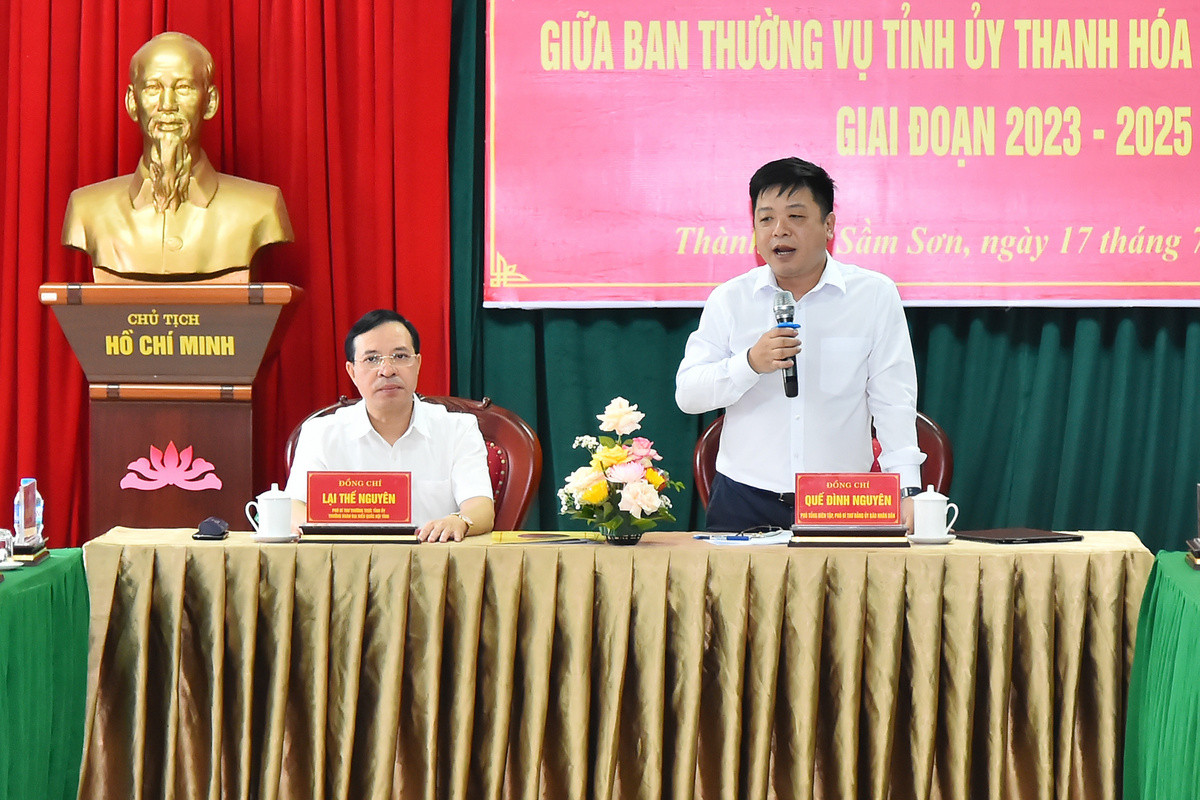 Phó Tổng Biên tập Báo Nhân Dân Quế Đình Nguyên phát biểu ý kiến tại buổi lễ. Phó Tổng Biên tập Báo Nhân Dân Quế Đình Nguyên phát biểu ý kiến tại buổi lễ.