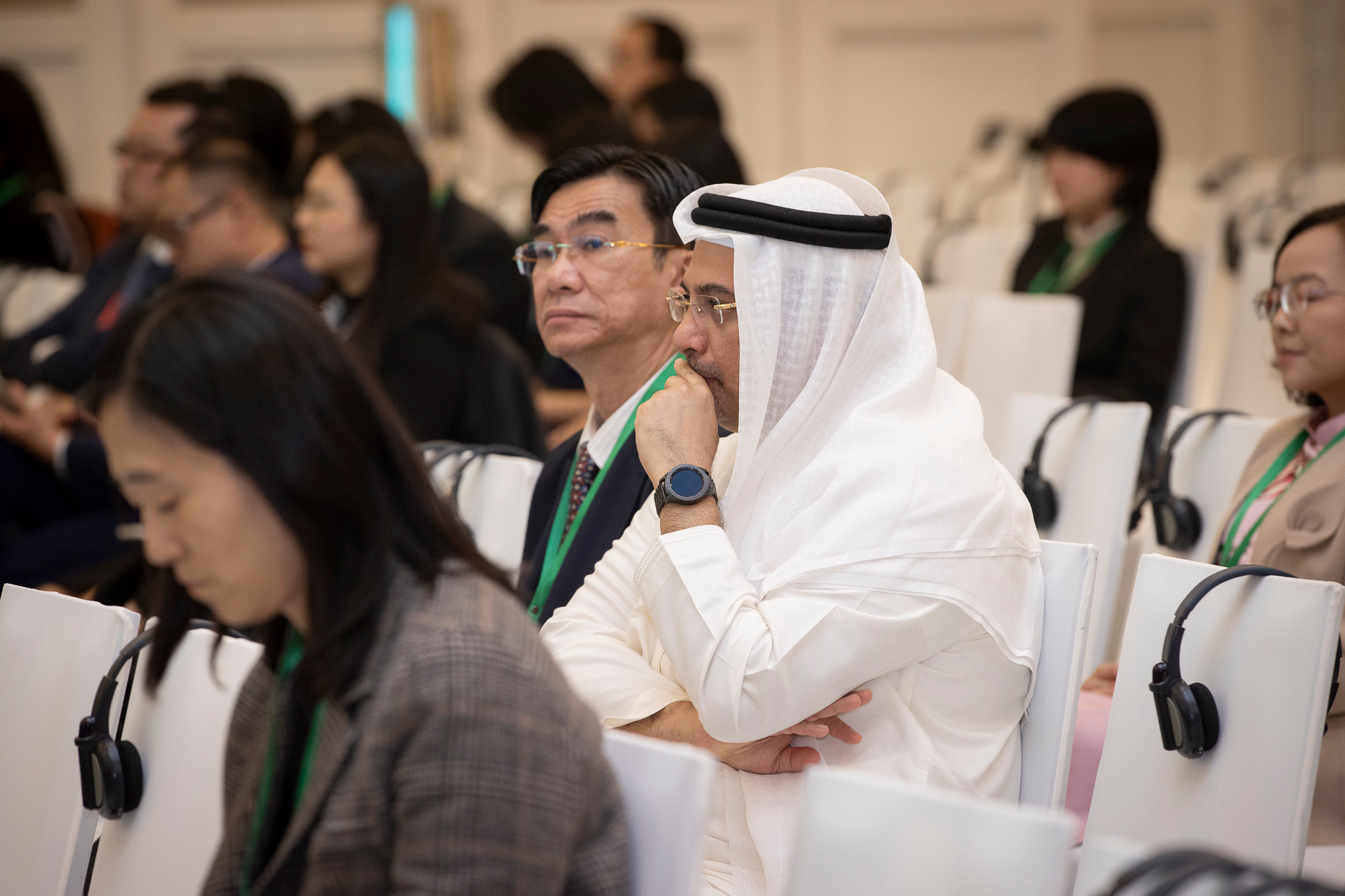 Các đại biểu thảo luận về những nguyên tắc và cơ chế hoạt động đã tạo nên thành công của ASEAN, đồng thời chỉ ra những lĩnh vực cần điều chỉnh để thích ứng với thực tế địa chính trị mới. Các đại biểu thảo luận về những nguyên tắc và cơ chế hoạt động đã tạo nên thành công của ASEAN, đồng thời chỉ ra những lĩnh vực cần điều chỉnh để thích ứng với thực tế địa chính trị mới.