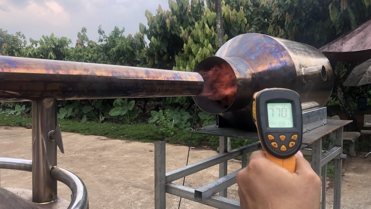 Vỏ quả ca-cao được chuyển hóa thành biochar chất lượng cao ở nhiệt độ lên đến 770 độ C.