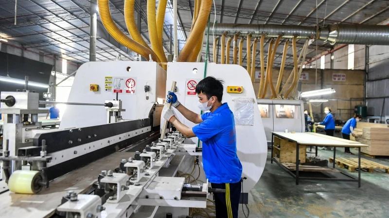 Nghị quyết 68 về phát triển kinh tế tư nhân được kỳ vọng sẽ tạo ra bước đột phá trong phong trào thi đua làm giàu. (Ảnh minh họa: THÀNH ĐẠT)