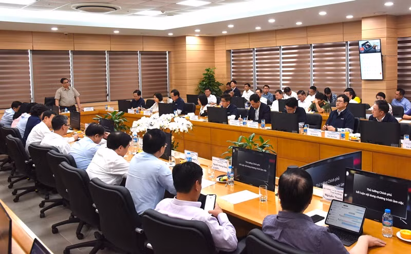 Quang cảnh buổi làm việc.