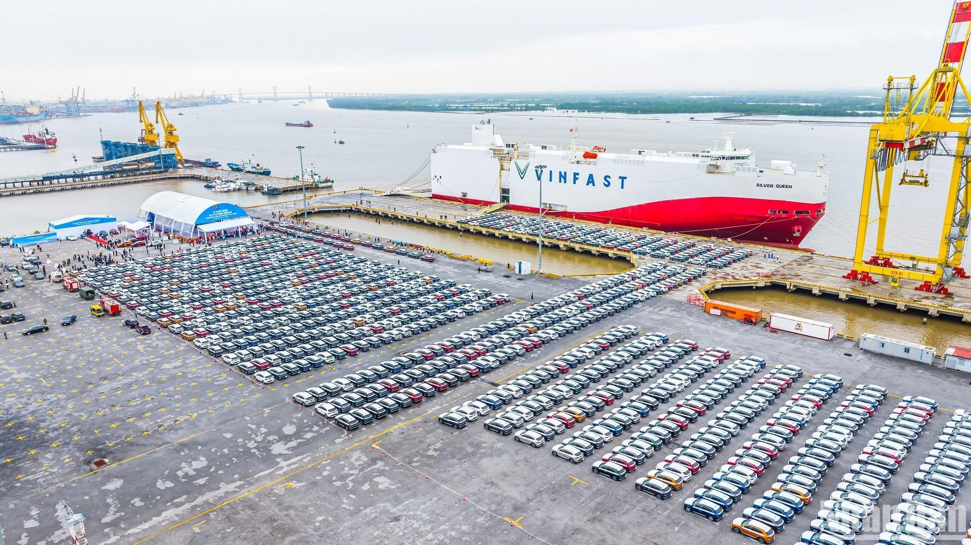 Ngay sau thị trường Hoa Kỳ, VinFast sẽ xuất khẩu các lô xe VF 8 tiếp theo tới thị trường Canada và châu Âu để kịp bàn giao cho khách hàng vào năm 2023.