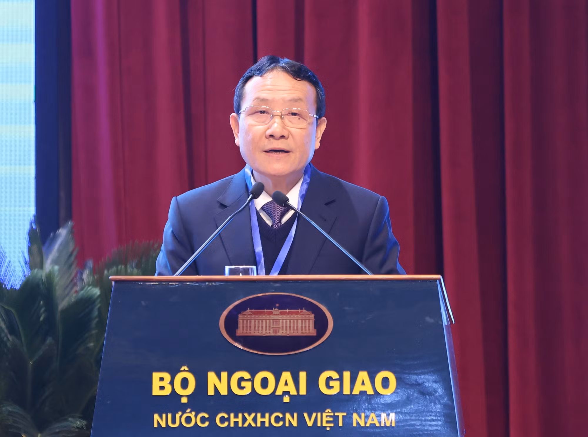 Phó Trưởng Ban Kinh tế Trung ương Nguyễn Hồng Sơn phát biểu tại hội nghị. (Ảnh: TRUNG HƯNG)