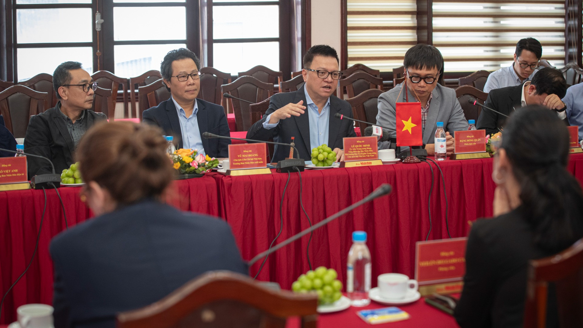 Tổng Biên tập Lê Quốc Minh phát biểu tại Tọa đàm. (Ảnh: SƠN TÙNG)