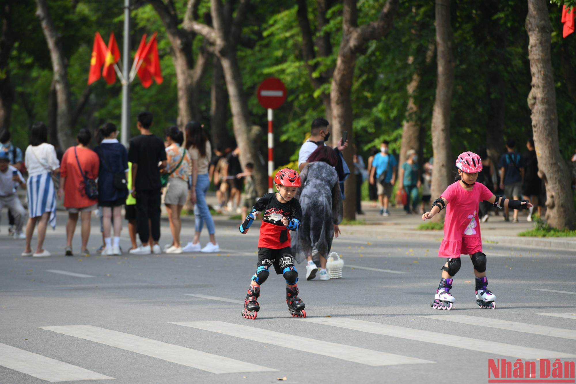 Phố đi bộ hồ Hoàn Kiếm và Phố cổ Hà Nội hoạt động từ ngày 1 đến 4/9 trong dịp Quốc khánh. Đây cũng là nơi được người dân Thủ đô cũng như các bạn trẻ ưa thích.