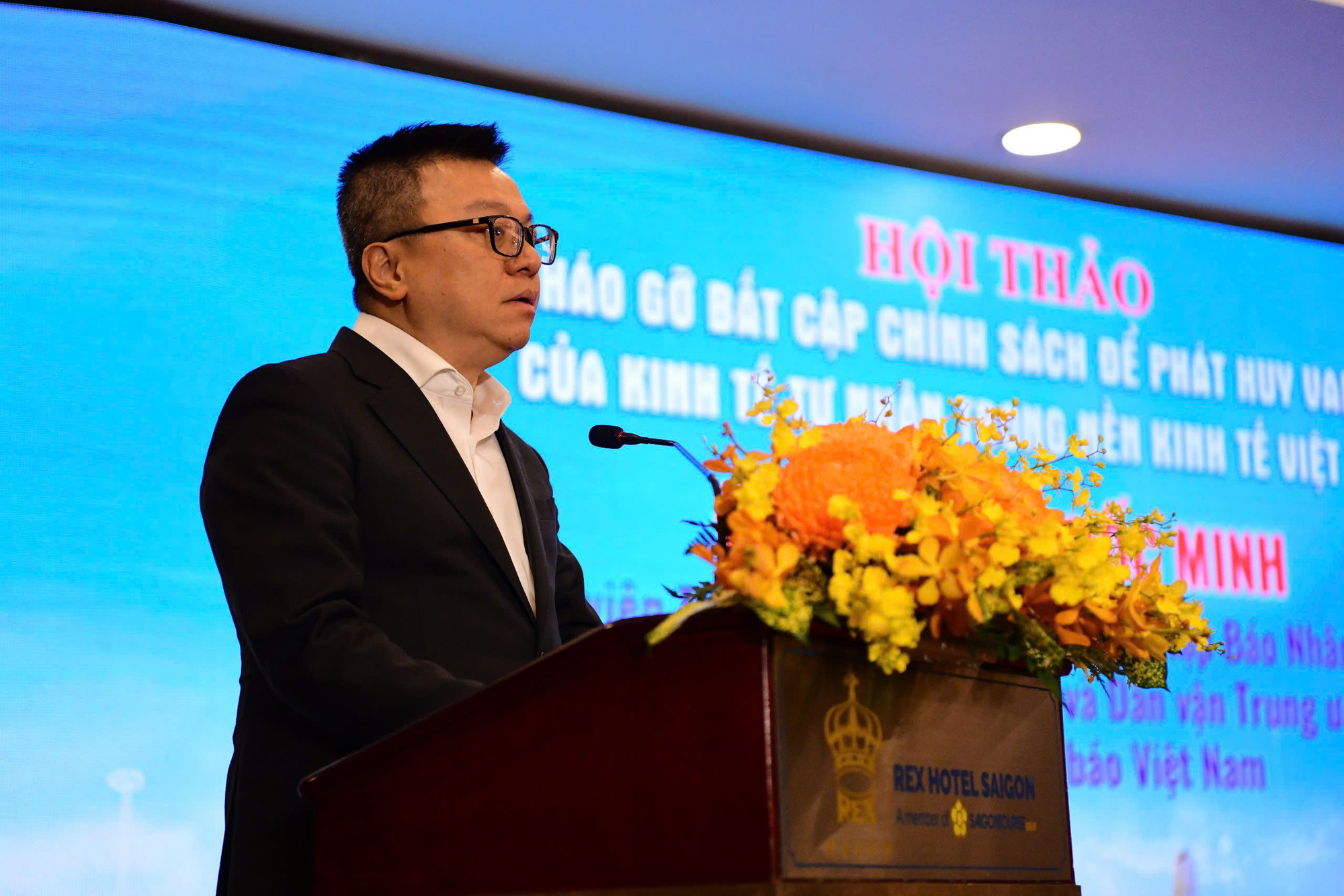 Đồng chí Lê Quốc Minh phát biểu tại hội thảo. (Ảnh: THẾ DƯƠNG)