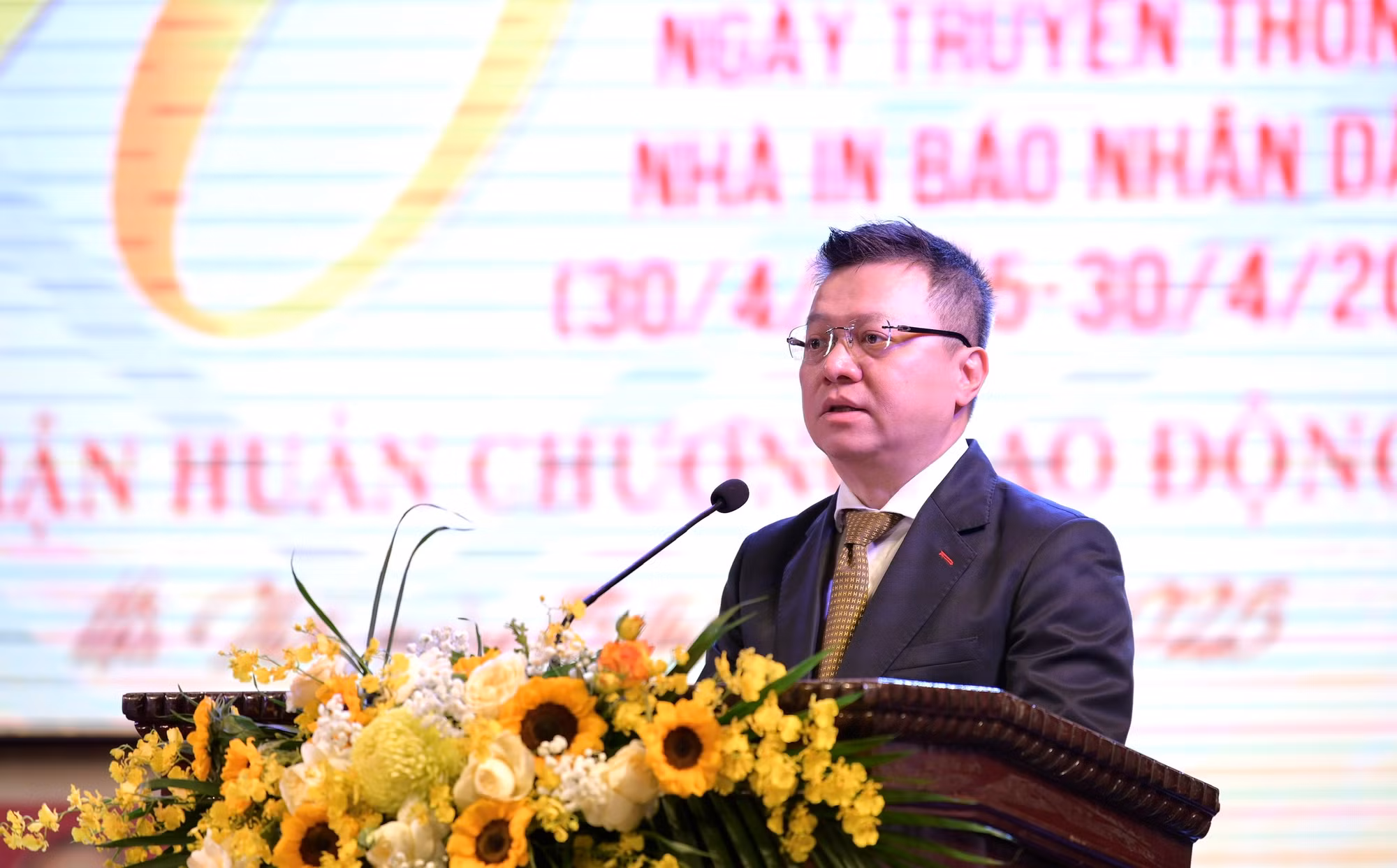 Đồng chí Lê Quốc Minh, Tổng Biên tập Báo Nhân Dân phát biểu. (Ảnh: ĐẠI GIANG)