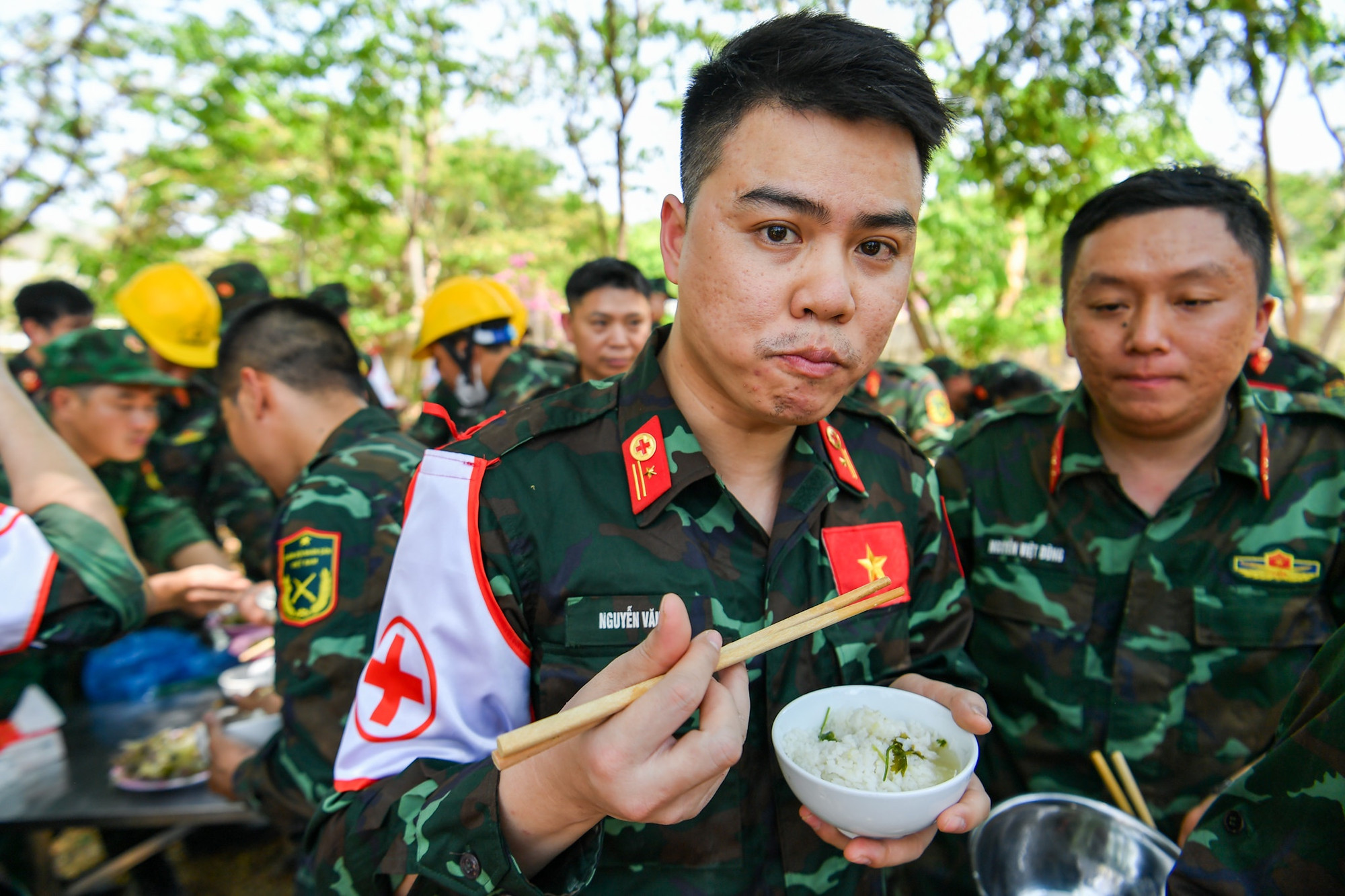 Bữa cơm đơn sơ trên đất bạn Myanmar...