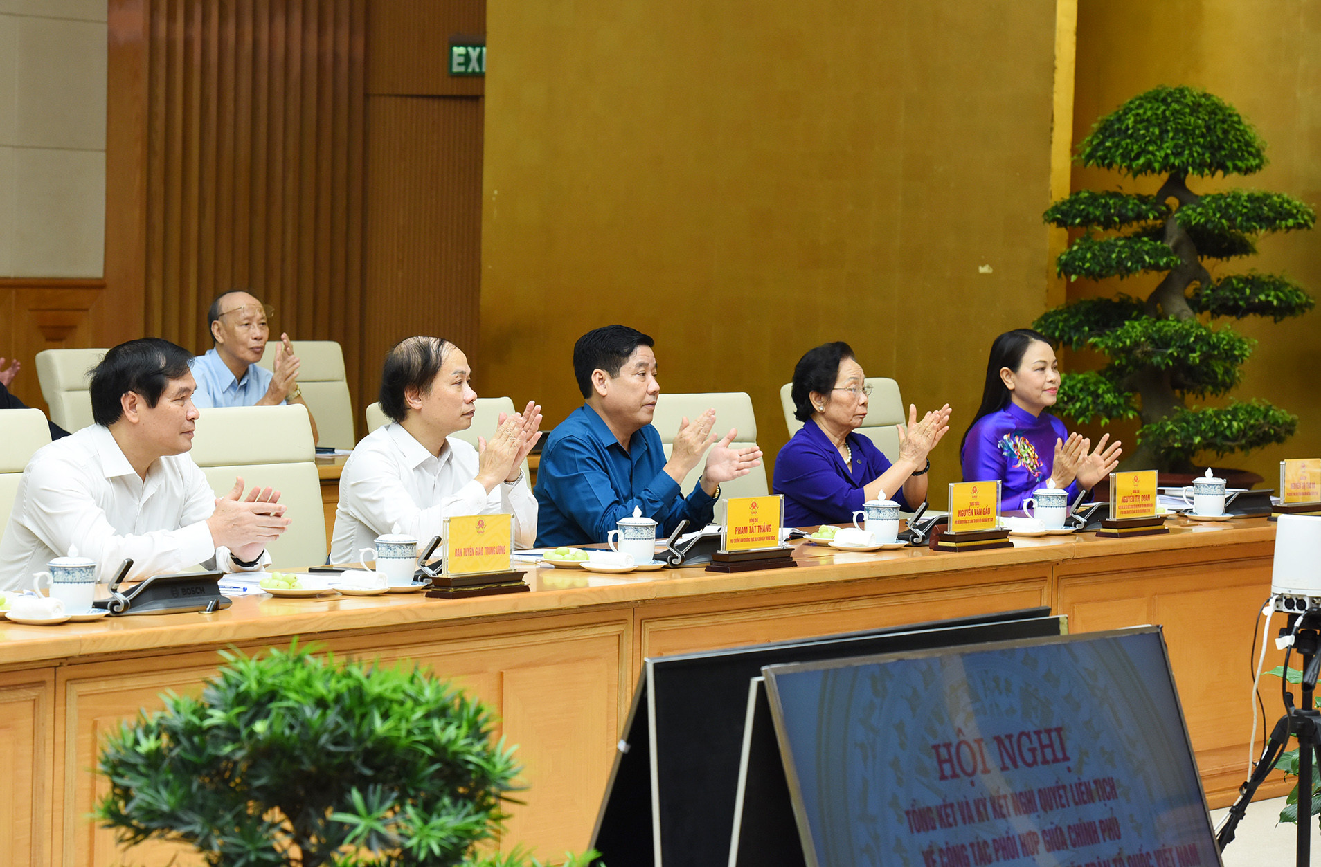 Các đại biểu tham dự hội nghị.