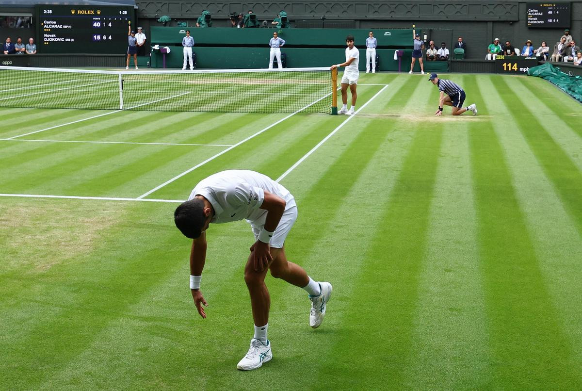 Đây thực sự là kết quả đầy đáng tiếc với Nole khi anh đã chứng tỏ được đẳng cấp và bản lĩnh trong trận chung kết vừa qua, song không thể thắng được sự bùng nổ của sức trẻ và khát khao nơi Alcaraz. (Ảnh: Reuters)