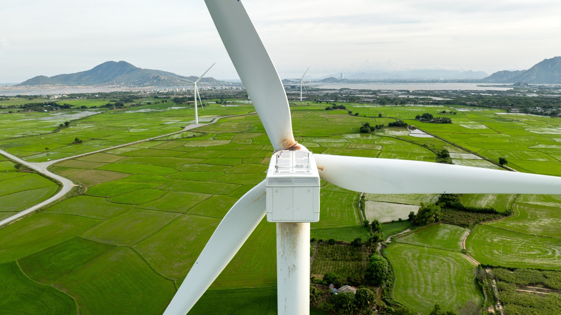 Turbine gió của trụ điện gió Đầm Nại.