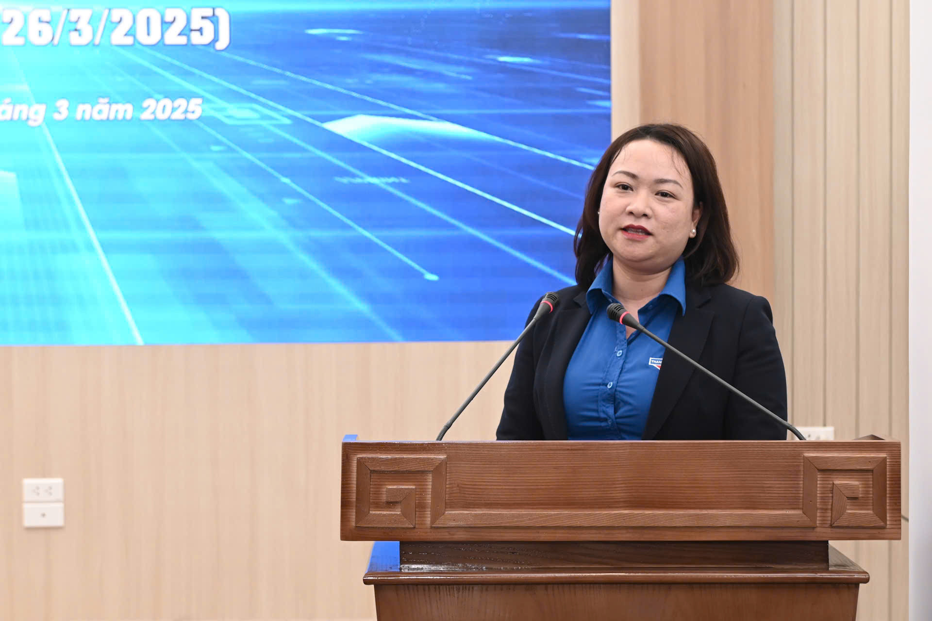 Đồng chí Trần Thị Ngọc Quỳnh, Bí thư Đoàn các cơ quan Đảng Trung ương phát biểu. (Ảnh: BÙI GIANG) Đồng chí Trần Thị Ngọc Quỳnh, Bí thư Đoàn các cơ quan Đảng Trung ương phát biểu. (Ảnh: BÙI GIANG)