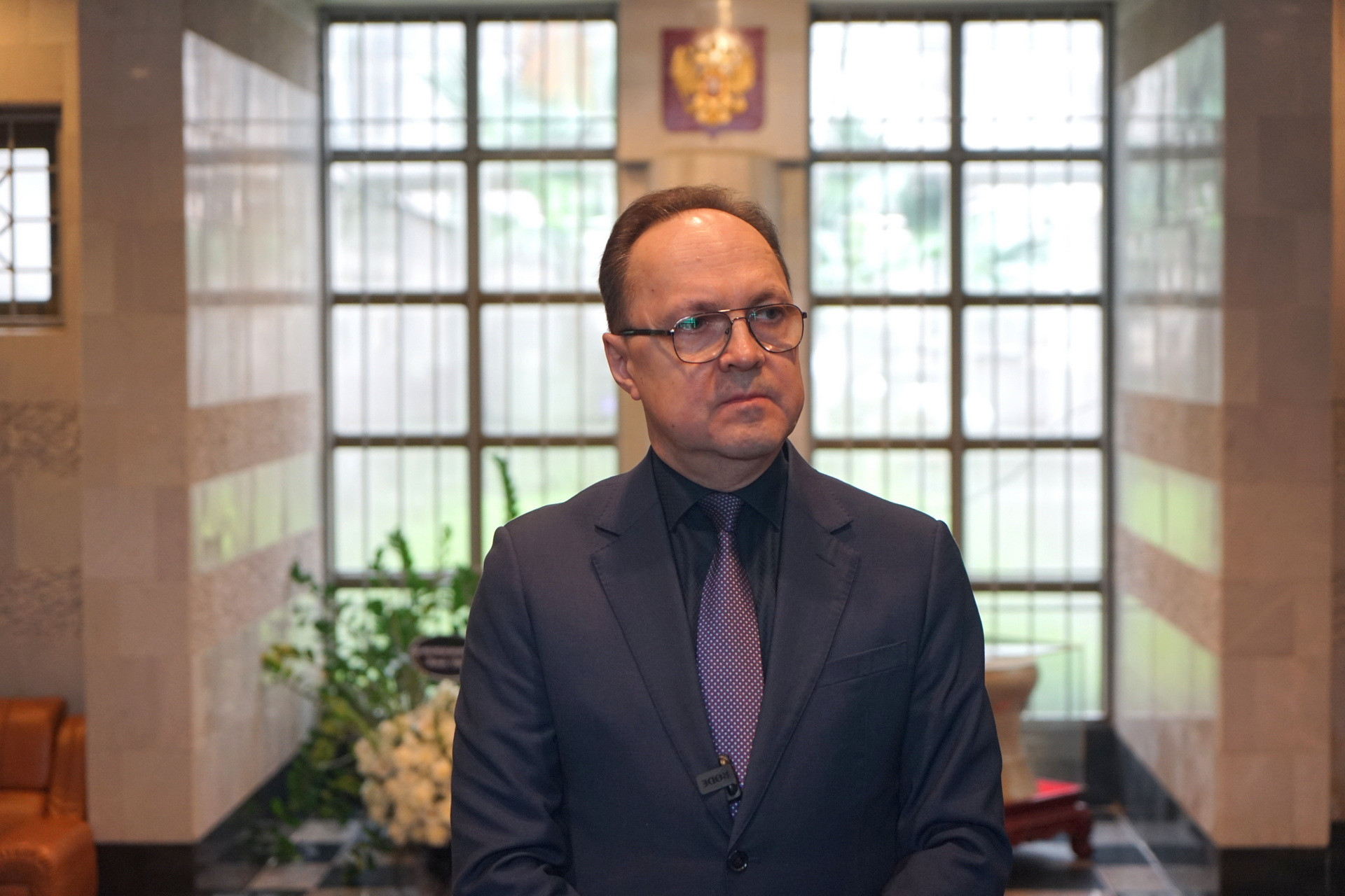 Đại sứ Liên bang Nga tại Việt Nam, ông Gennady Stepanovich Bezdetko chia sẻ với phóng viên tại buổi lễ. (Ảnh: TRUNG HƯNG)