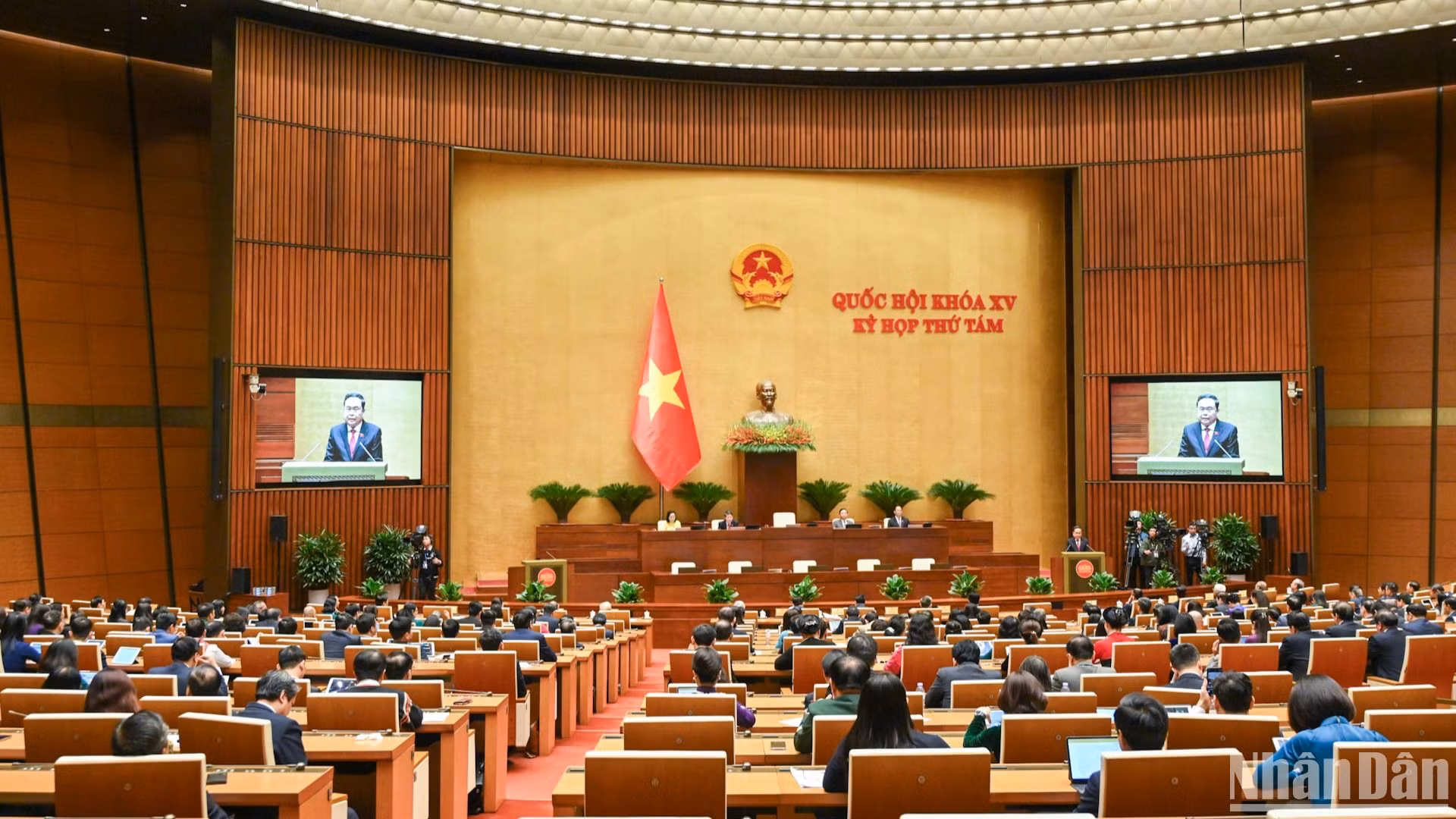 Toàn cảnh phiên bế mạc Kỳ họp thứ 8, Quốc hội khóa XV. (Ảnh: DUY LINH) 