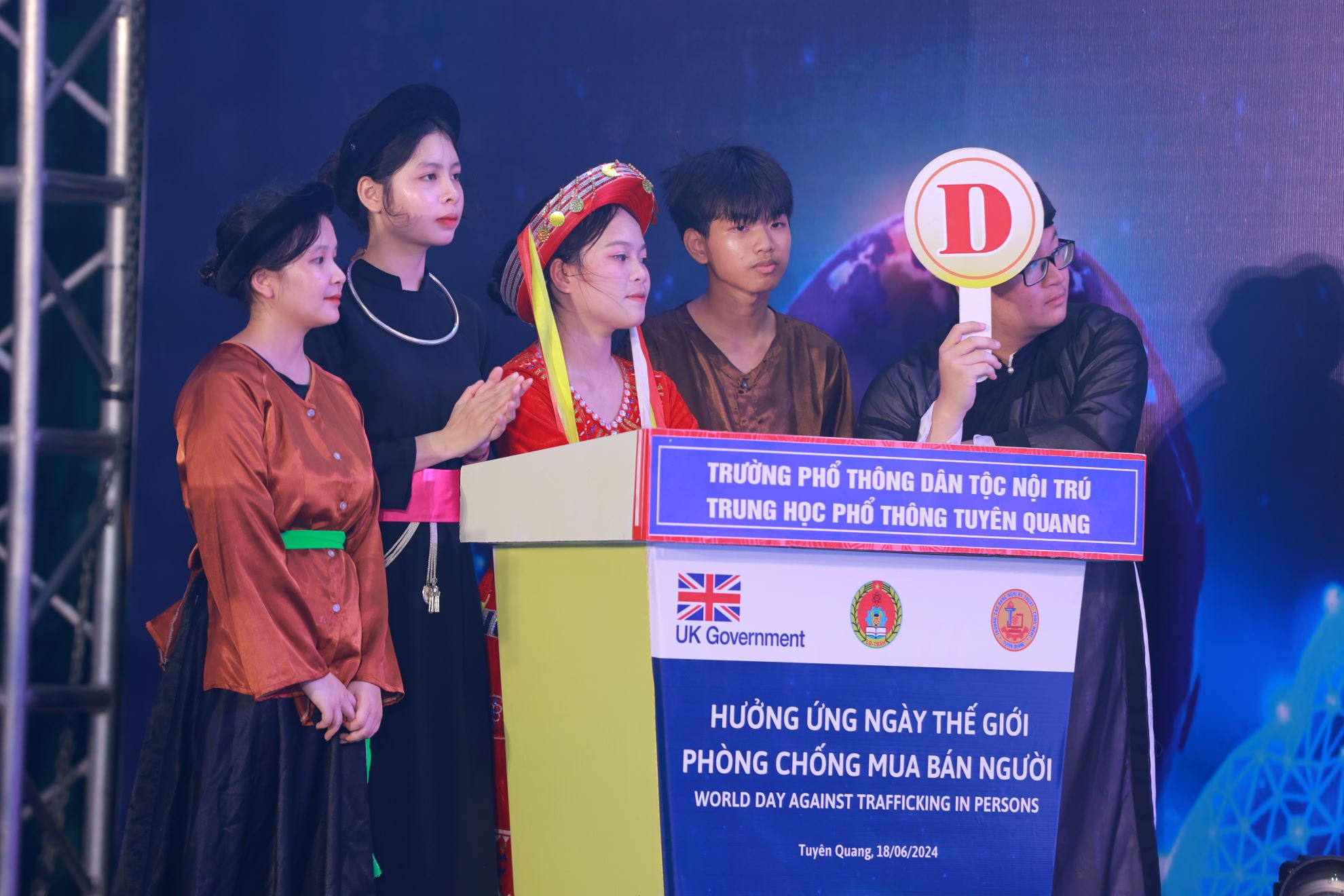 Các bạn trẻ tham gia Hội thi Tuyên truyền phòng, chống mua bán người và di cư trái phép. (Ảnh: TRUNG HIẾU) Các bạn trẻ tham gia Hội thi Tuyên truyền phòng, chống mua bán người và di cư trái phép. (Ảnh: TRUNG HIẾU)