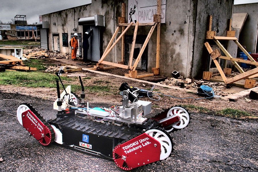 Robot cứu hộ Quince được thiết kế để thâm nhập các địa điểm xảy ra thảm họa hóa học, phóng xạ và chất nổ thay cho con người. (Ảnh: Phòng thí nghiệm Tadokoro, Đại học Tohoku)