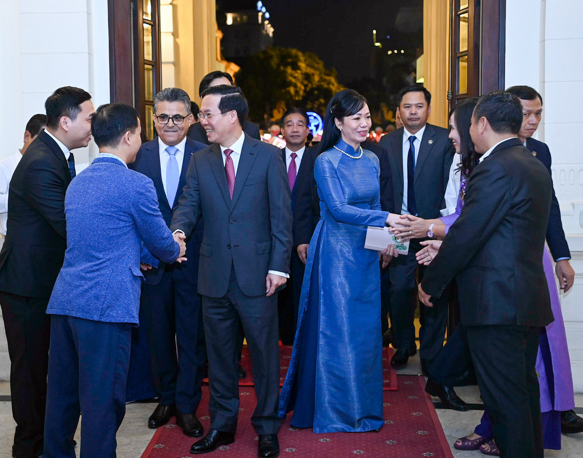 Chủ tịch nước Võ Văn Thưởng và Phu nhân và các đại biểu dự lễ kỷ niệm.