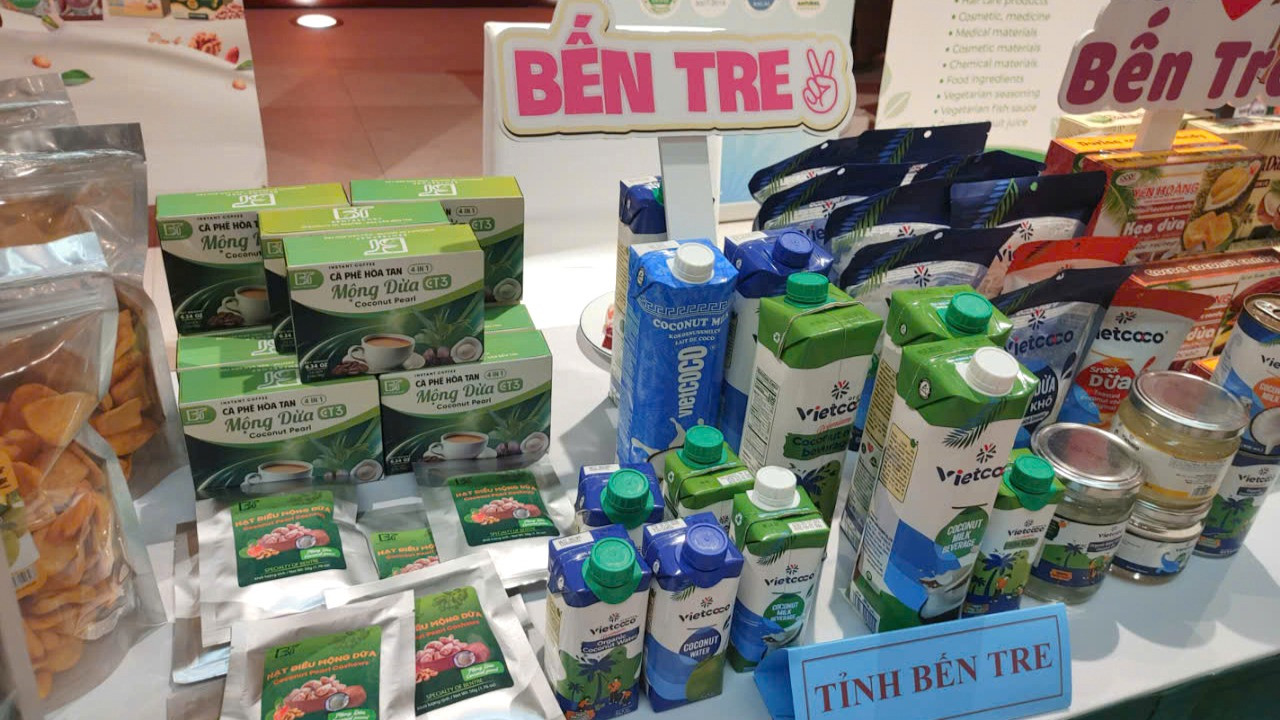 Các sản phẩm đạt tiêu chuẩn Halal của tỉnh Bến Tre. (Ảnh: TRUNG HƯNG) Các sản phẩm đạt tiêu chuẩn Halal của tỉnh Bến Tre. (Ảnh: TRUNG HƯNG)