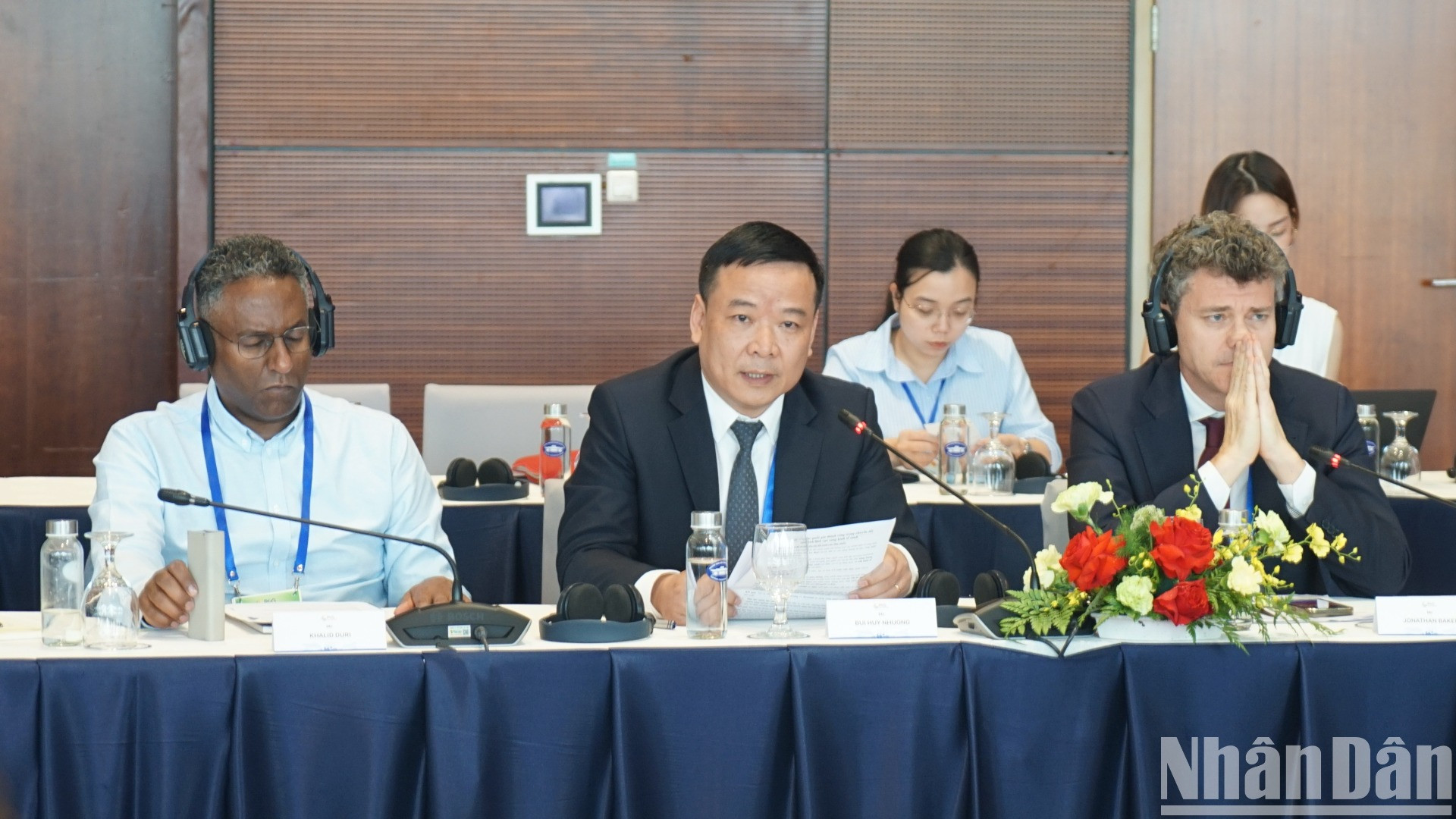 PGS,TS Bùi Huy Nhượng - Phó Giám đốc Đại học Kinh tế Quốc dân phát biểu. (Ảnh: TRUNG HƯNG)