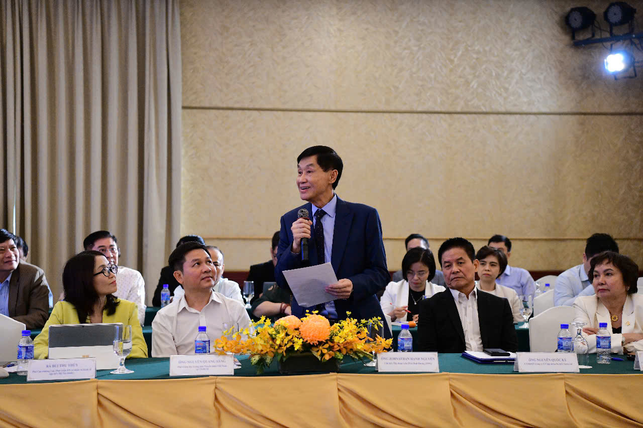 Ông Johnathan Hạnh Nguyễn, Chủ tịch Tập đoàn Liên Thái Bình Dương (IPPG) phát biểu. (Ảnh: THẾ DƯƠNG)