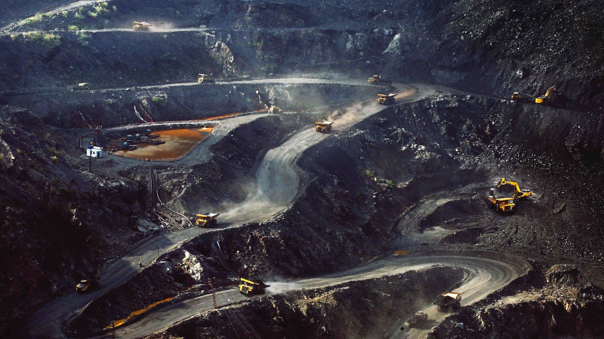 Khai thác than tại Quảng Ninh.