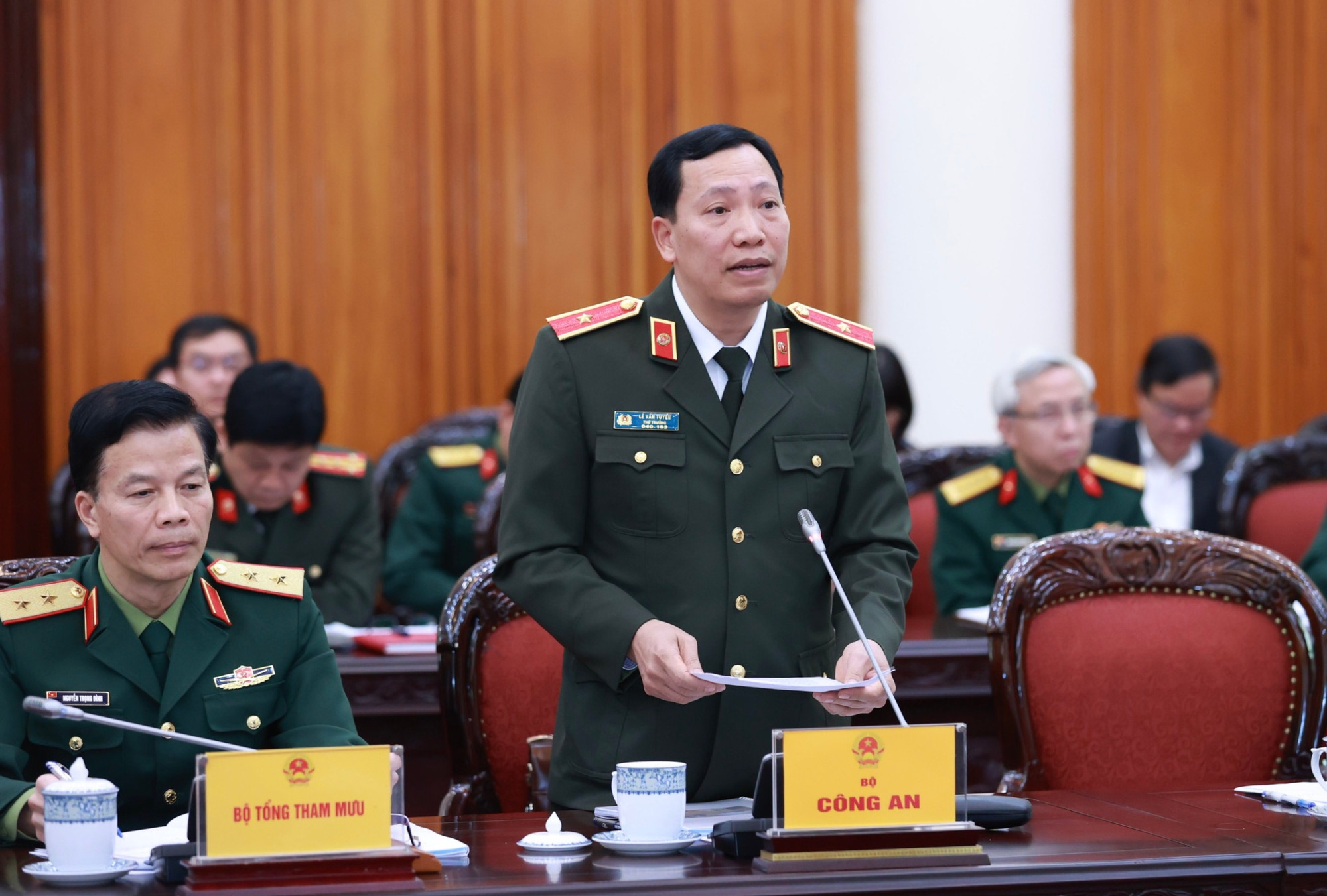 Đại diện lãnh đạo Bộ Công an phát biểu.