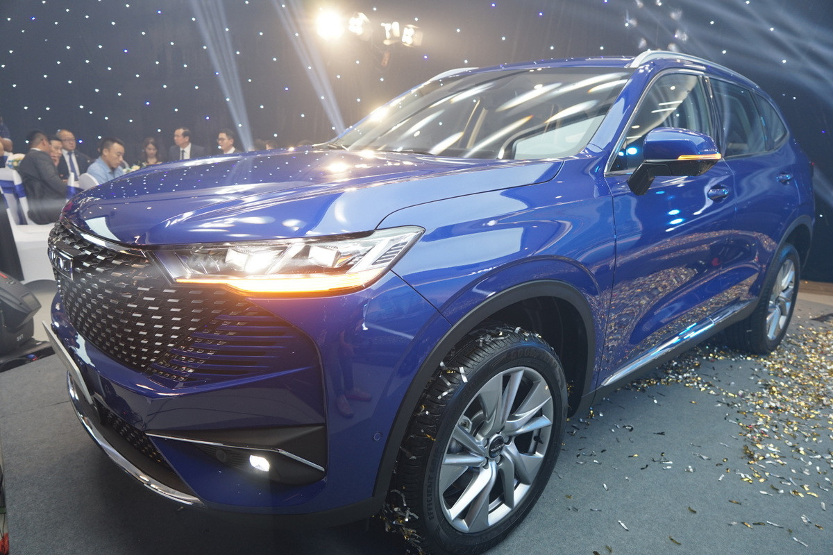 Haval H6 chính thức ra mắt thị trường Việt Nam với thiết kế hiện đại, sang trọng, nội thất “nịnh” người dùng, cùng một loạt công nghệ cao và tính năng an toàn vượt trội so nhiều đối thủ cùng phân khúc.