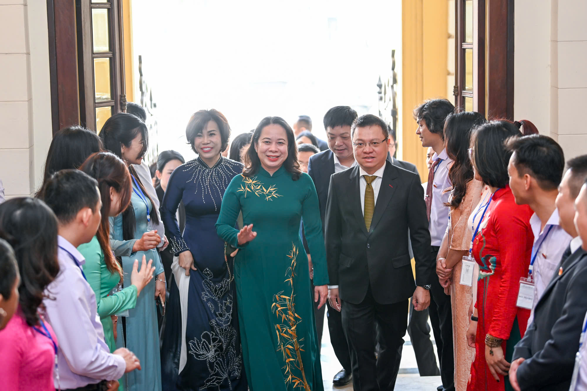 Phó Chủ tịch nước Võ Thị Ánh Xuân cùng các đại biểu đến dự buổi lễ.