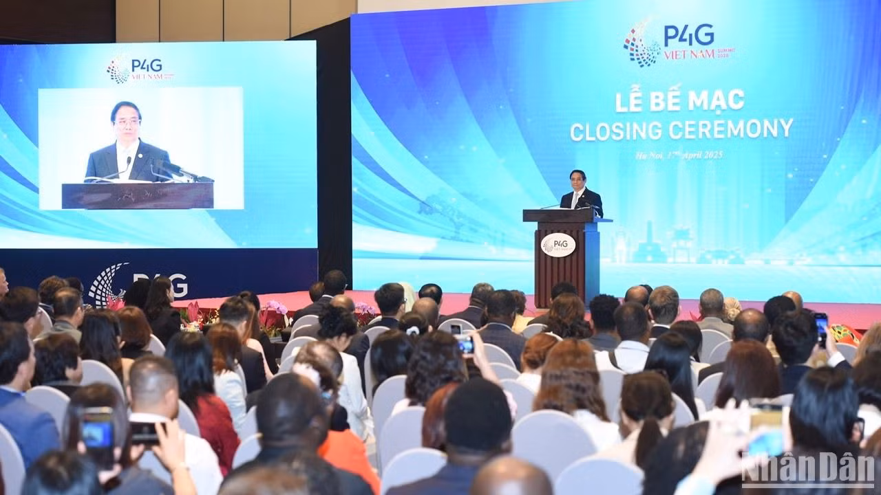Thủ tướng Phạm Minh Chính phát biểu bế mạc Hội nghị Thượng đỉnh P4G lần thứ 4. (Ảnh: TRẦN HẢI) 