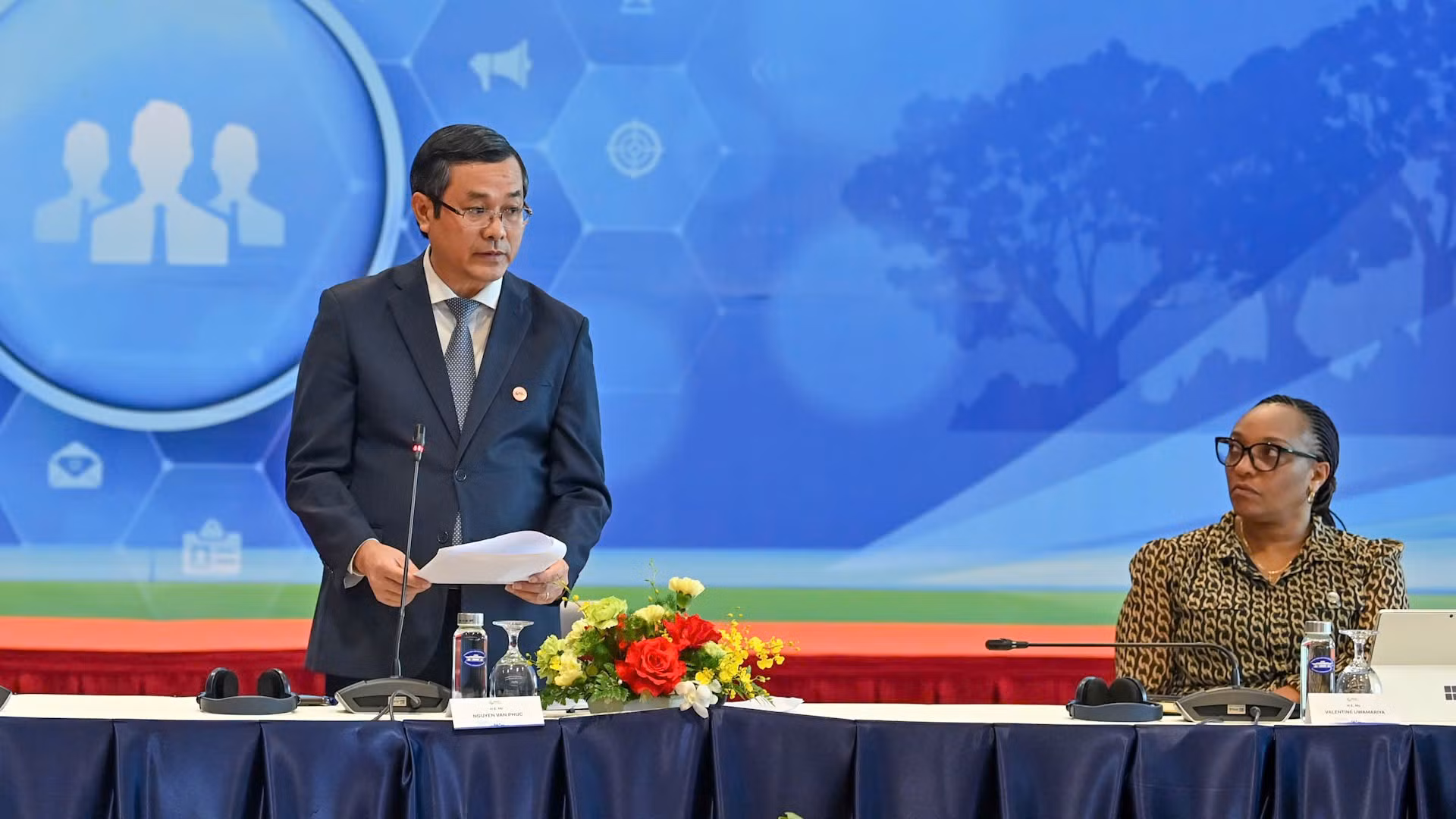 Thứ trưởng Giáo dục và Đào tạo Nguyễn Văn Phúc phát biểu. (Ảnh: DUY LINH)