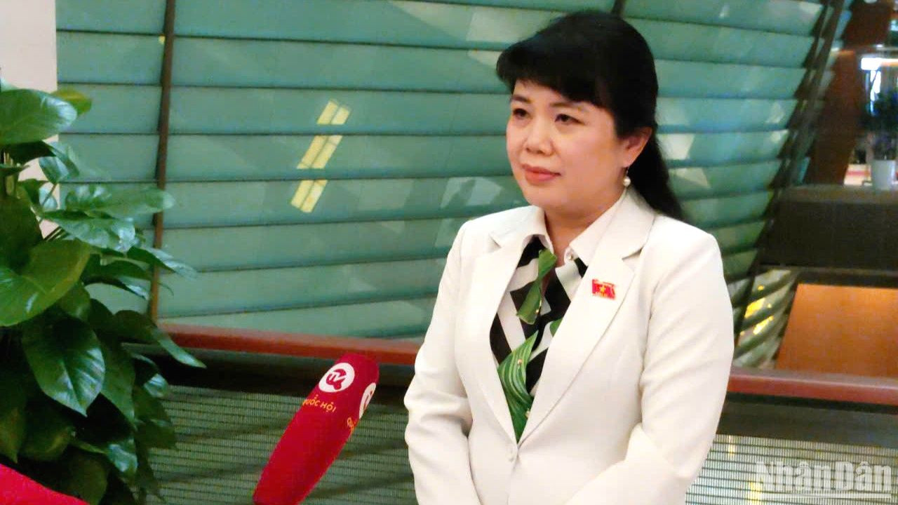 Đại biểu Nguyễn Thị Thu Hà - Phó Trưởng Đoàn chuyên trách Đoàn đại biểu Quốc hội tỉnh Quảng Ninh. (Ảnh: TRUNG HƯNG) Đại biểu Nguyễn Thị Thu Hà - Phó Trưởng Đoàn chuyên trách Đoàn đại biểu Quốc hội tỉnh Quảng Ninh. (Ảnh: TRUNG HƯNG)