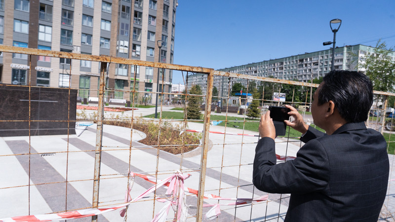 Khuôn viên nơi dựng tượng Bác trước ngày khánh thành. Bệ tượng cao 1,5 mét. (Ảnh: THANH THỂ)