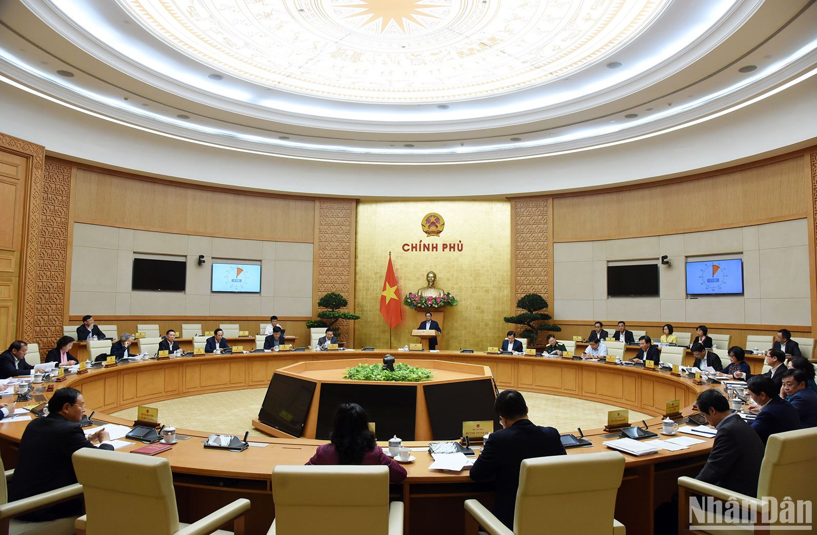 Quang cảnh phiên họp.