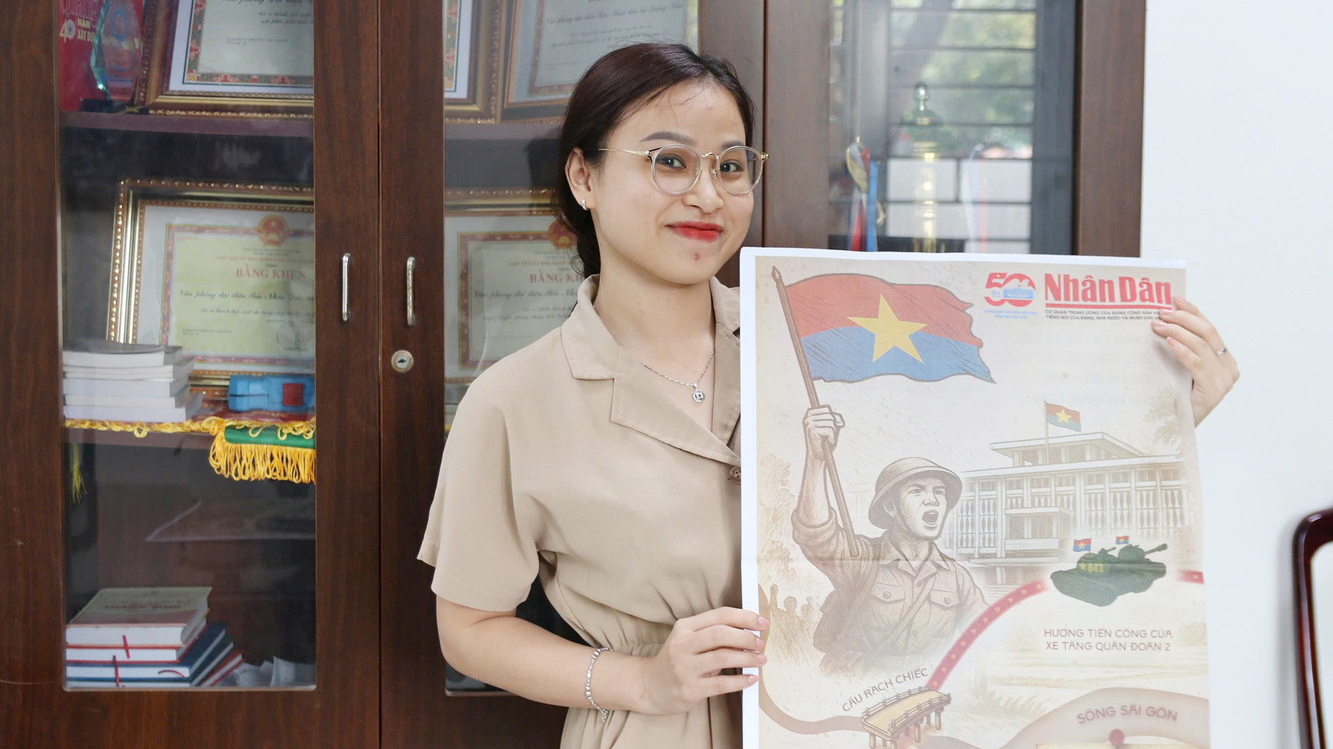 Phụ san đặc biệt kỷ niệm 50 năm Ngày Giải phóng miền nam, thống nhất đất nước của Báo Nhân Dân được bạn đọc tại Quảng Nam đón nhận nồng nhiệt.