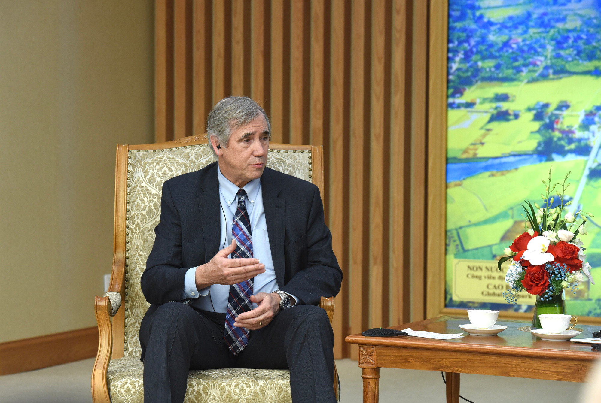 Thượng nghị sĩ bang Oregon Jeff Merkley phát biểu.