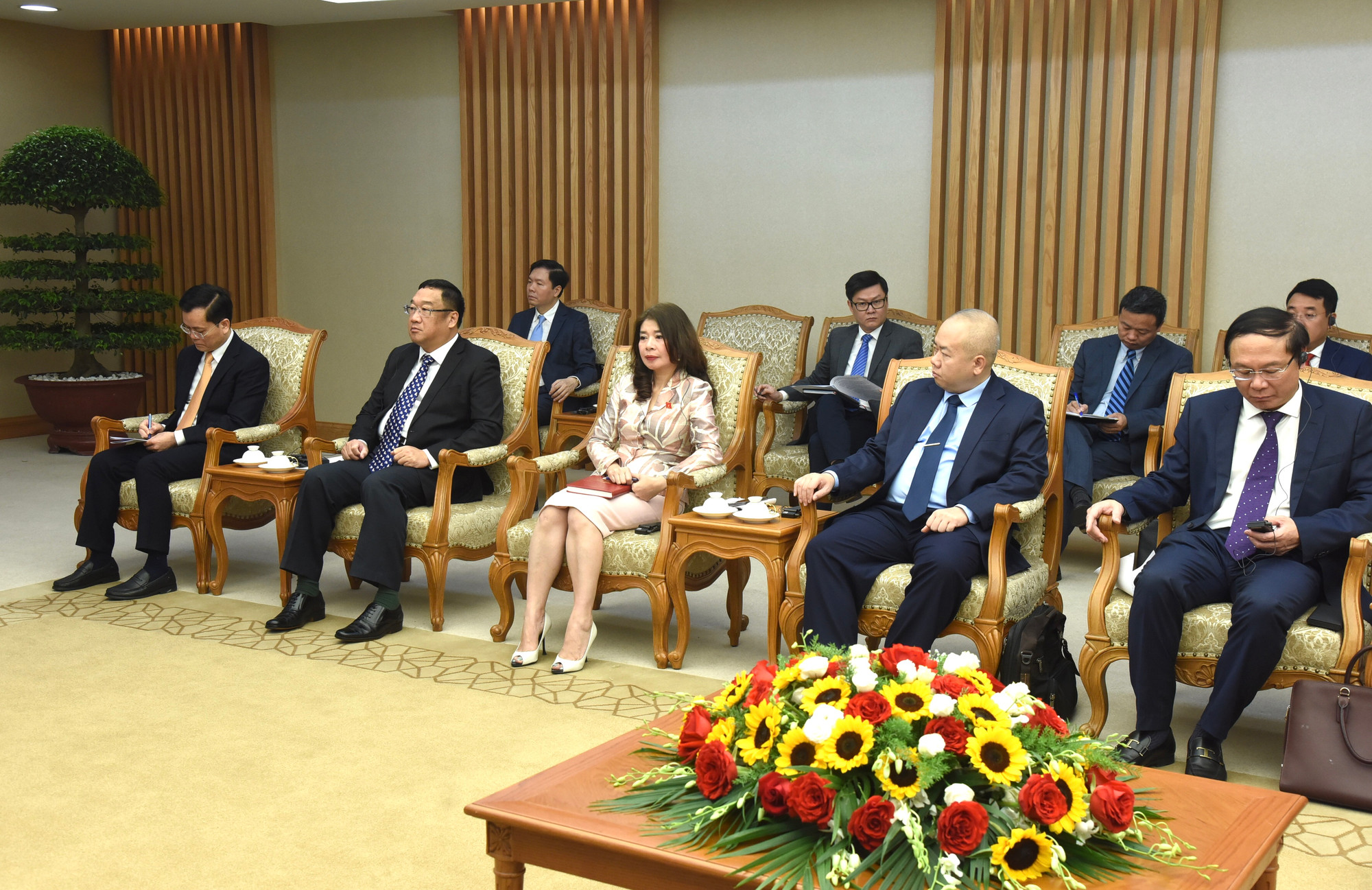 Đại diện lãnh đạo các bộ, ban ngành của Việt Nam tham dự buổi tiếp.