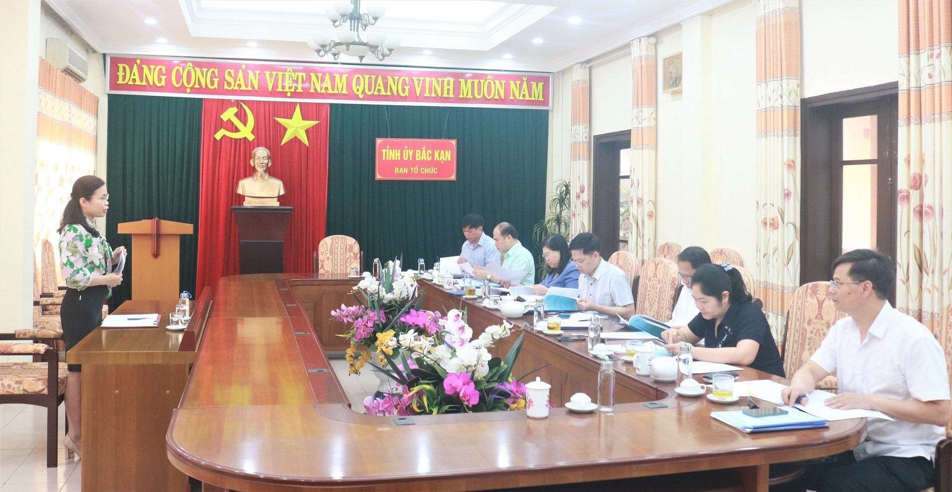 Bắc Kạn sớm thực hiện sát hạch trong bổ nhiệm lãnh đạo, quản lý. (Trong ảnh: Hội đồng Tư vấn của Tỉnh ủy Bắc Kạn xem xét chương trình hành động ứng viên bổ nhiệm chức vụ Phó Chánh Văn phòng UBND tỉnh). (Ảnh: NÔNG VUI) Bắc Kạn sớm thực hiện sát hạch trong bổ nhiệm lãnh đạo, quản lý. (Trong ảnh: Hội đồng Tư vấn của Tỉnh ủy Bắc Kạn xem xét chương trình hành động ứng viên bổ nhiệm chức vụ Phó Chánh Văn phòng UBND tỉnh). (Ảnh: NÔNG VUI)