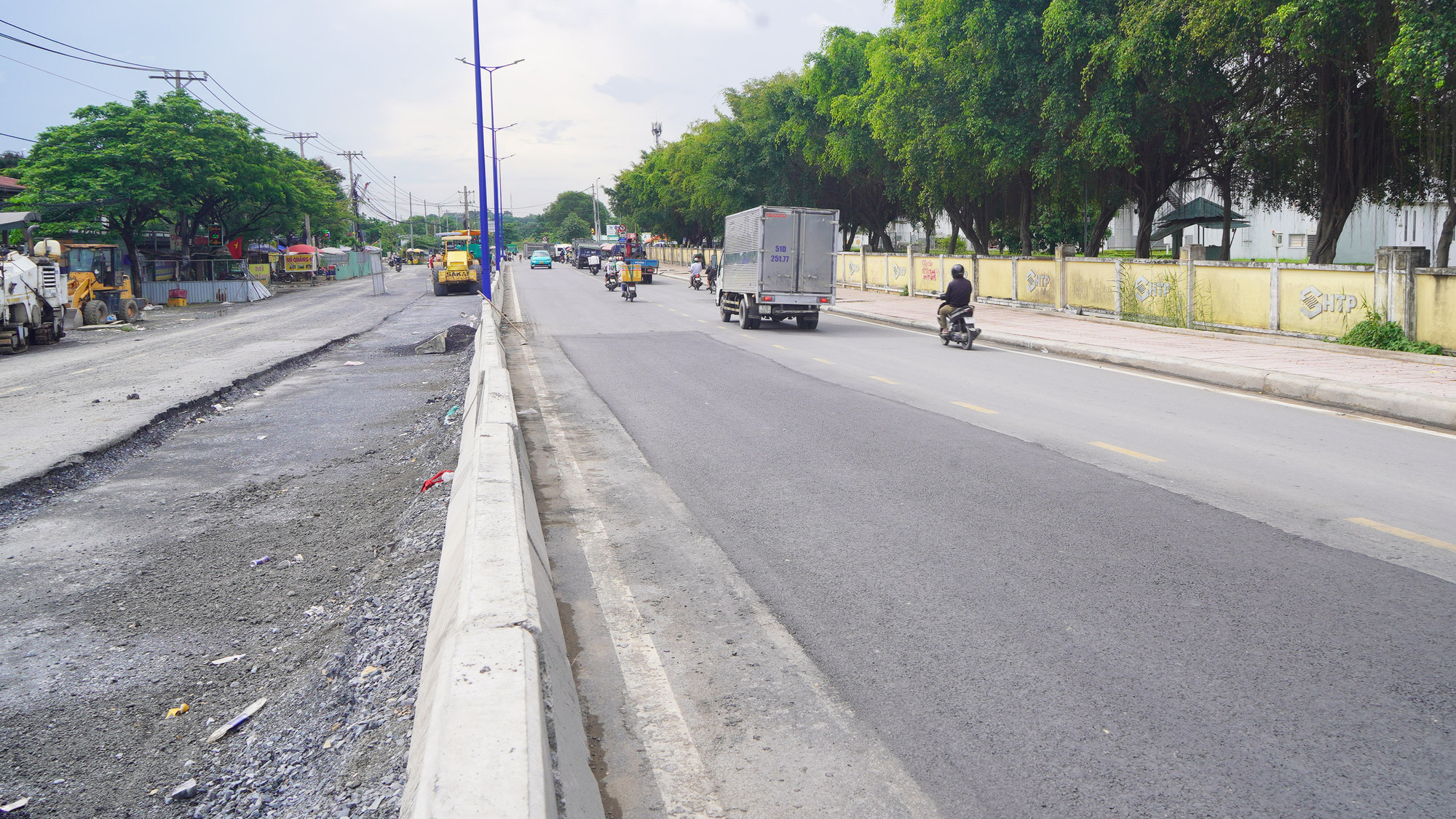 Ban Quản lý dự án đầu tư xây dựng các công trình giao thông Thành phố Hồ Chí Minh (chủ đầu tư) xác nhận tình trạng hằn lún với diện tích khoảng 49 m² vết nứt tại khe co giãn đầu cầu.